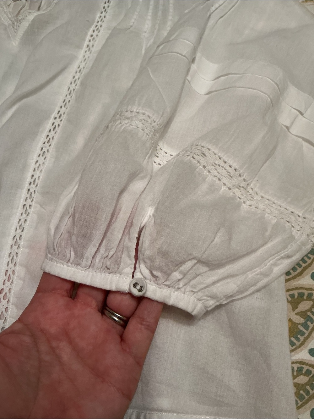 Velvet by Graham & Spencer Pia Blouse White Eyelet Lace V-Neck Boho Top, S - Picture 9 of 14